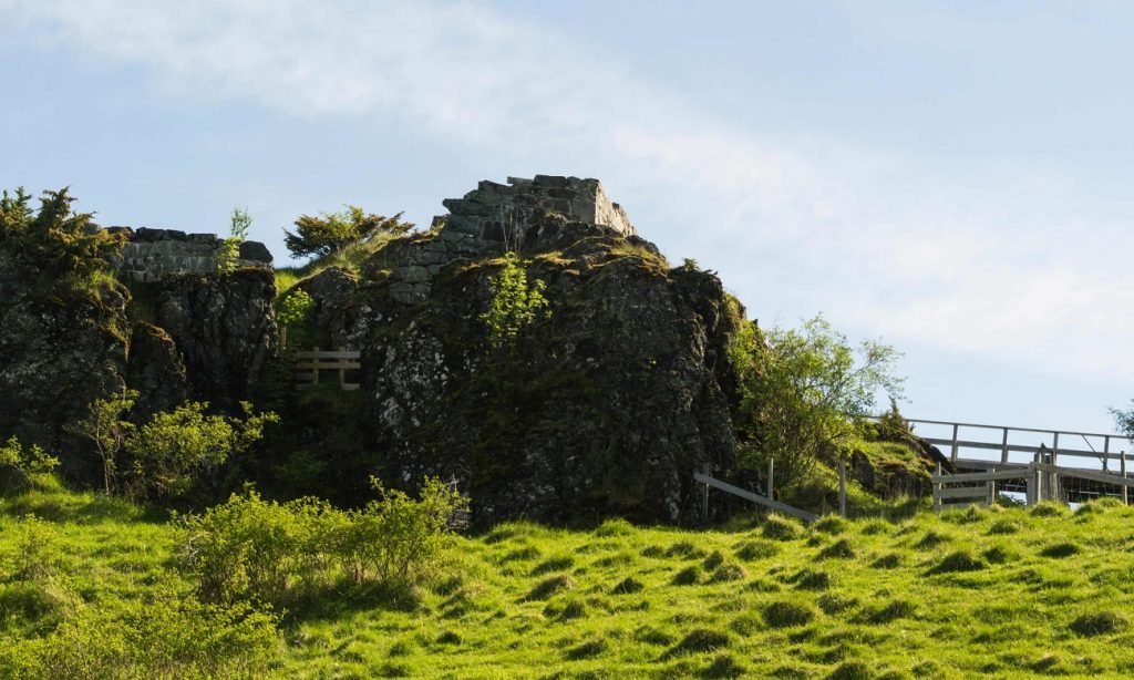 اسکلت ۸۰۰ ساله چاه سورسبورگ و تایید حماسه نورس